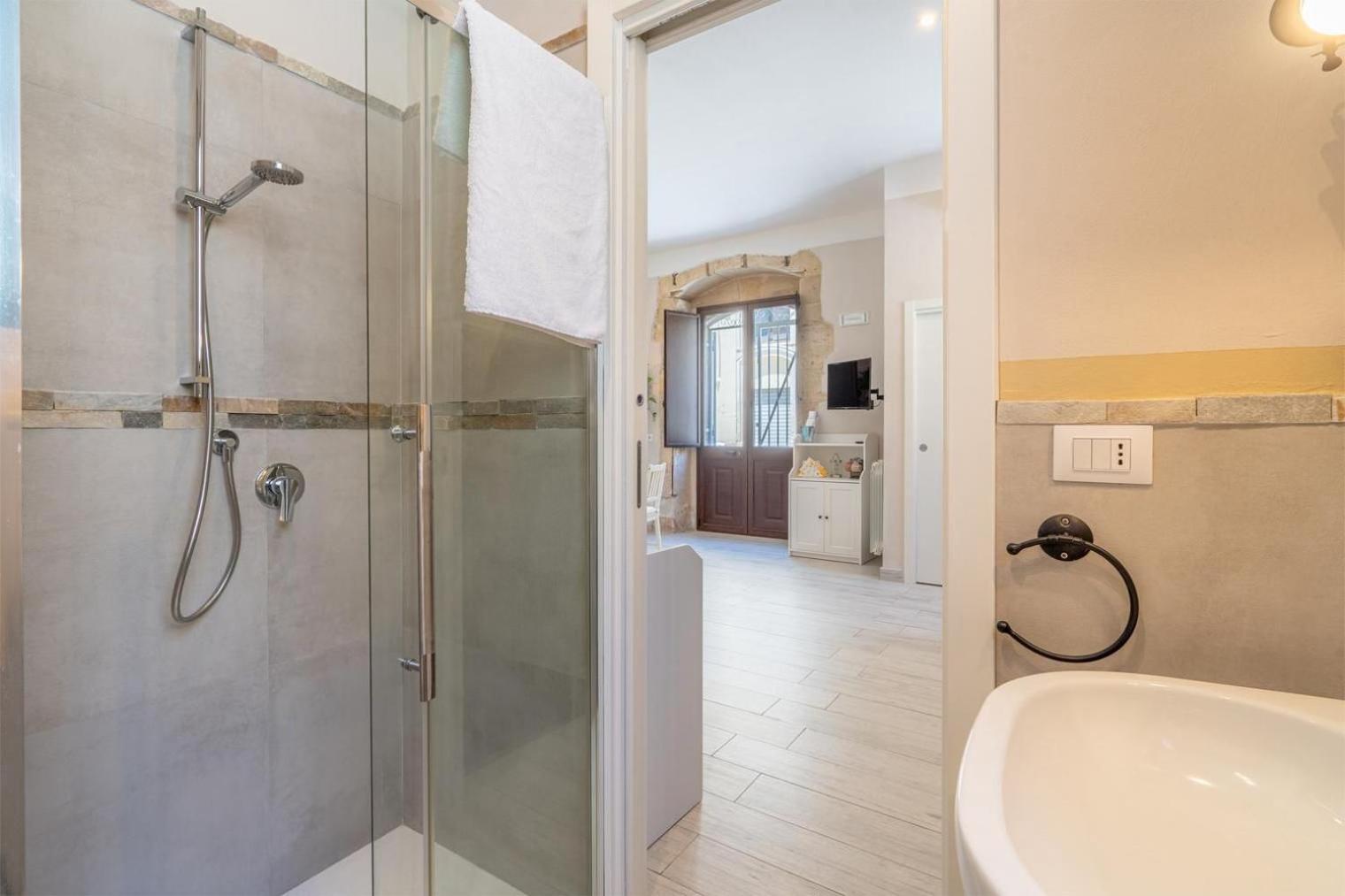 Casa Lukia Apartment Syracuse ภายนอก รูปภาพ
